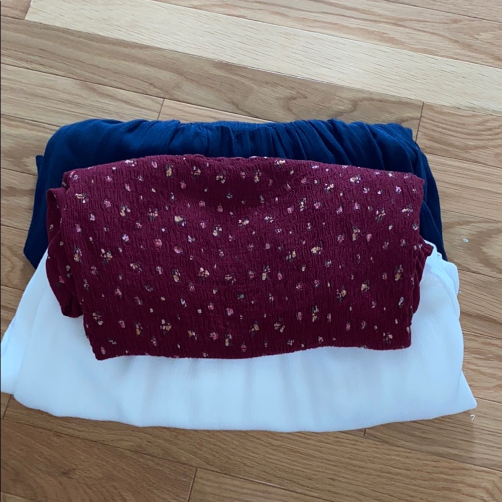 🛍bundle of off the shoulder shirts from Hollister